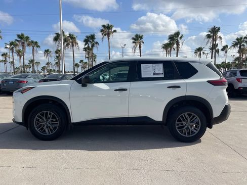 Certified 2023 Nissan Rogue S FWD image 2