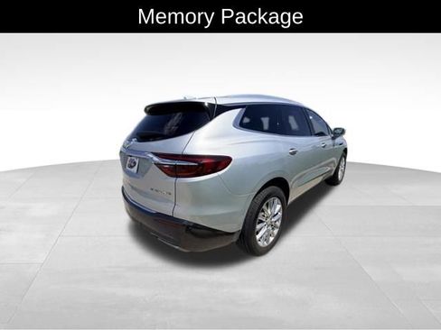 Used 2019 Buick Enclave Premium w/ Experience Buick Package FWD image 6