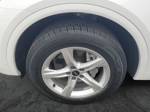 Used 2022 Audi Q5 2.0T Premium w/ Convenience Package image 6