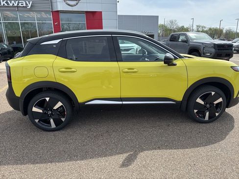 New 2026 Nissan Kicks SR w/ SR Premium Package image 8