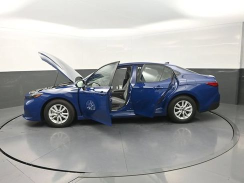 Used 2026 Toyota Camry LE w/ Convenience Package FWD image 42
