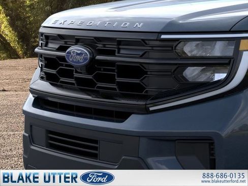 New 2026 Ford Expedition Active image 17
