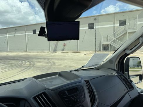 Used 2019 Ford Transit 250 148 High Roof Extended image 21