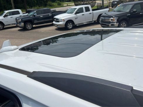 Used 2020 GMC Yukon SLT image 24