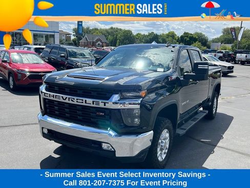 Used 2023 Chevrolet Silverado 3500 LT w/ Convenience Package AWD/4WD image 2