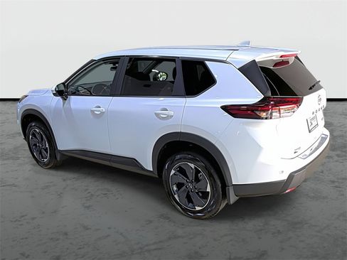 New 2025 Nissan Rogue SV image 2