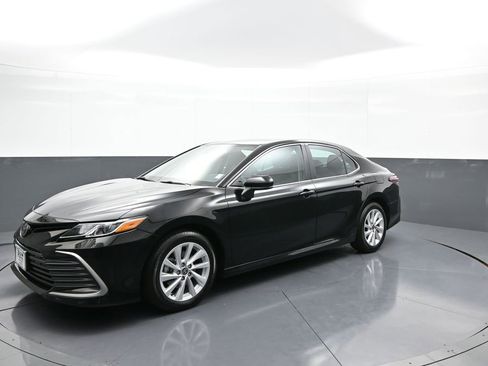 Certified 2023 Toyota Camry LE image 10