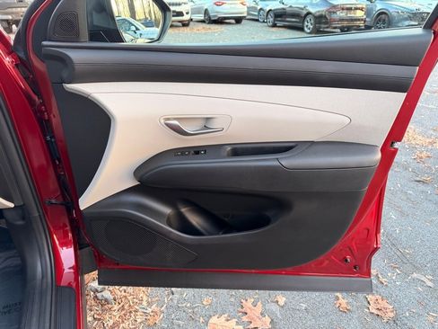 Certified 2025 Hyundai Tucson SEL image 10