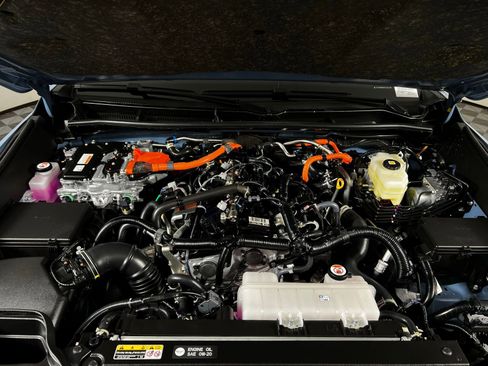 Certified 2025 Toyota 4Runner Limited image 9