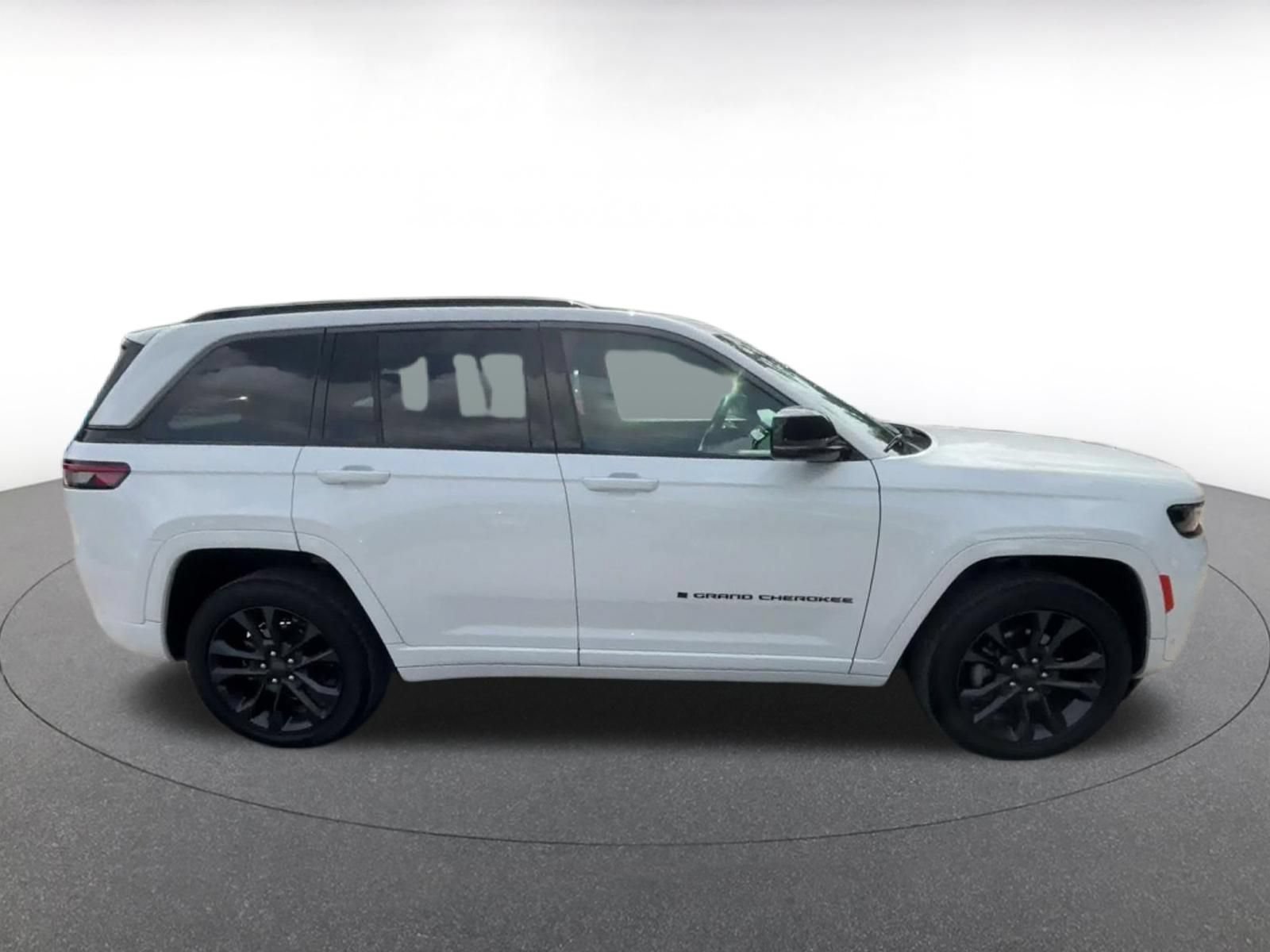 Used 2026 Jeep Grand Cherokee Limited AWD/4WD image 15