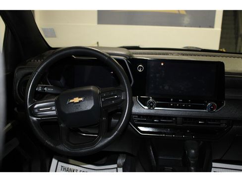 Used 2023 Chevrolet Colorado W/T image 15