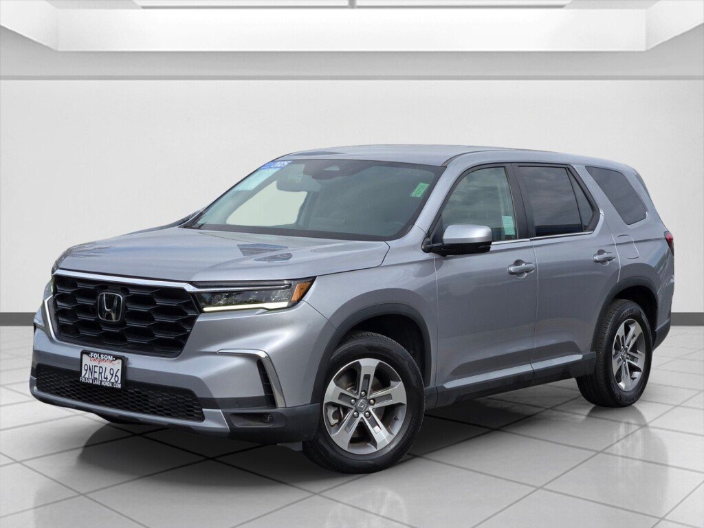 Certified 2025 Honda Pilot EX-L image 9