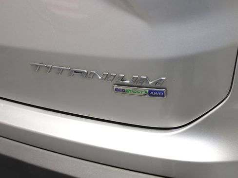 Used 2019 Ford Edge Titanium AWD/4WD image 31