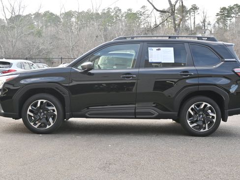 Used 2025 Subaru Forester Limited AWD/4WD image 6