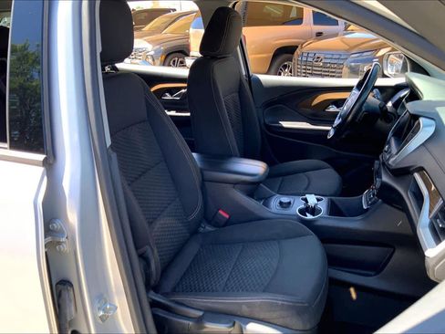 Used 2020 GMC Terrain SLE w/ Elevation Edition FWD image 9