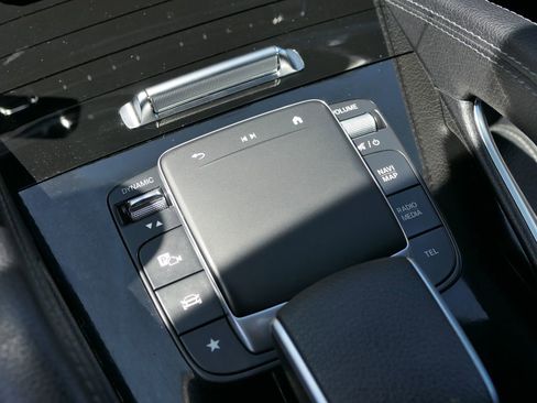 Used 2024 Mercedes-Benz GLE 350 4MATIC w/ AMG Line Exterior image 22