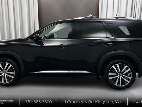 Certified 2022 Nissan Pathfinder Platinum w/ Cargo Package image 8