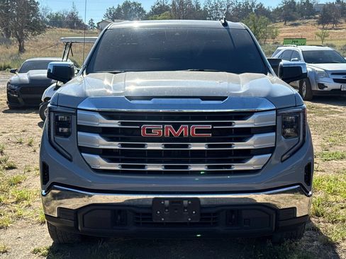 Used 2025 GMC Sierra 1500 SLE w/ X31 Off-Road Package AWD/4WD image 2