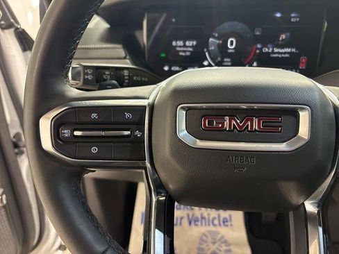 Used 2025 GMC Acadia Elevation AWD/4WD image 15