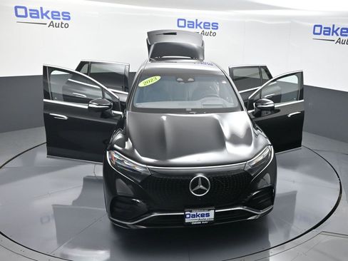 Used 2023 Mercedes-Benz EQS 580 4MATIC SUV image 59