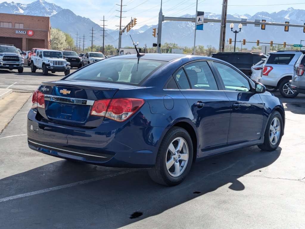 Used 2012 Chevrolet Cruze LT w/ RS Package FWD image 4
