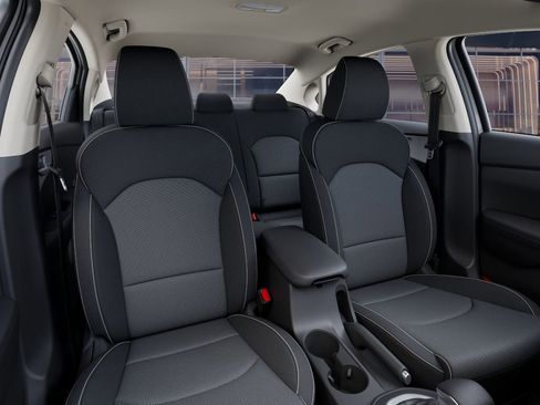 Used 2024 Kia Forte LXS w/ LXS Technology Package FWD image 17