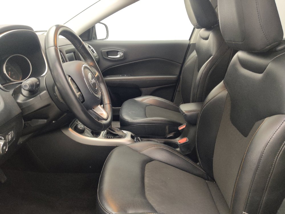 Used 2018 Jeep Compass Latitude w/ Popular Equipment Group AWD/4WD image 17