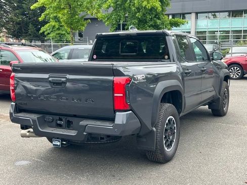 Used 2025 Toyota Tacoma TRD Off-Road w/ TRD Off Road Premium Package AWD/4WD image 5