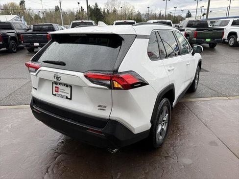 Certified 2022 Toyota RAV4 XLE image 6