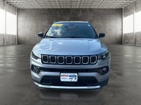 Used 2024 Jeep Compass Limited AWD/4WD image 2