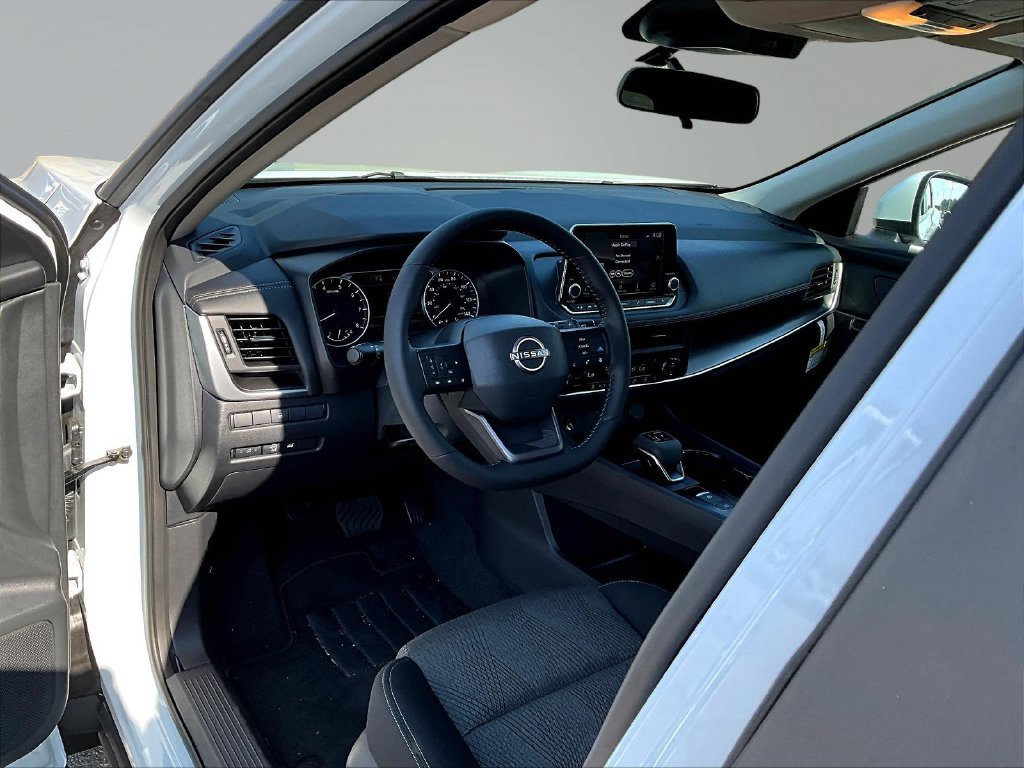 New 2026 Nissan Rogue SV w/ Cold Weather Package AWD/4WD image 7