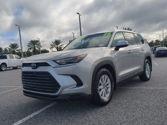 Certified 2025 Toyota Grand Highlander FWD image 8