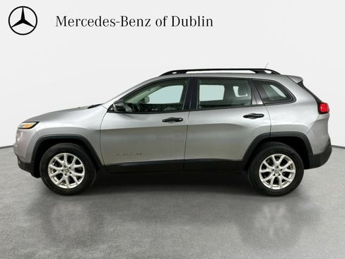 Used 2015 Jeep Cherokee Sport w/ Sport Appearance Group AWD/4WD image 5
