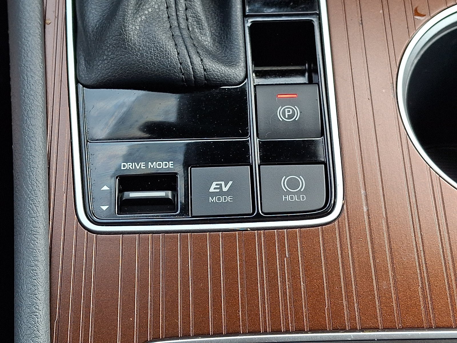 Used 2024 Toyota Sienna XLE FWD image 27