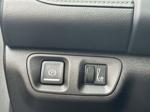 Used 2020 GMC Acadia SLE w/ Driver Convenience Package image 24