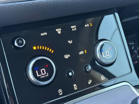 Used 2020 Land Rover Range Rover Evoque S image 23