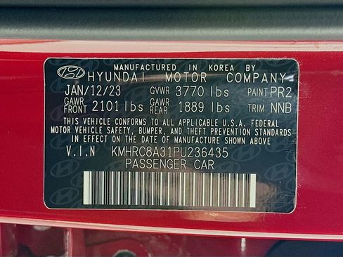 Certified 2023 Hyundai Venue Limited w/ Cargo Package image 32