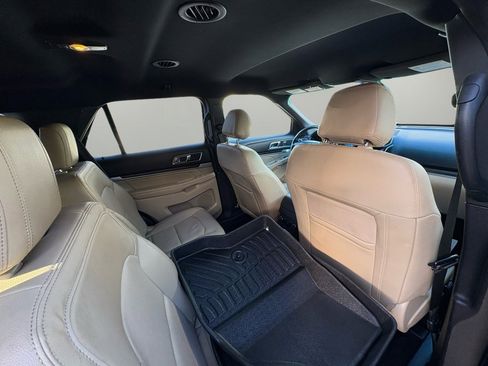 Used 2016 Ford Explorer Limited w/ Equipment Group 301A image 28