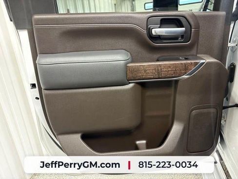 Used 2021 GMC Sierra 2500 Denali w/ Denali Ultimate Package AWD/4WD image 27