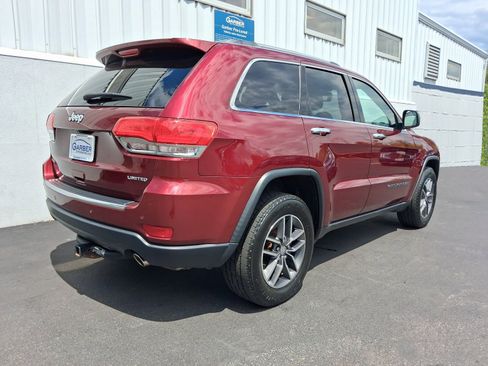 Used 2018 Jeep Grand Cherokee Limited AWD/4WD image 10