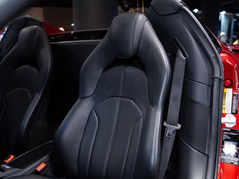 Used 2022 Ferrari F8 Tributo image 23