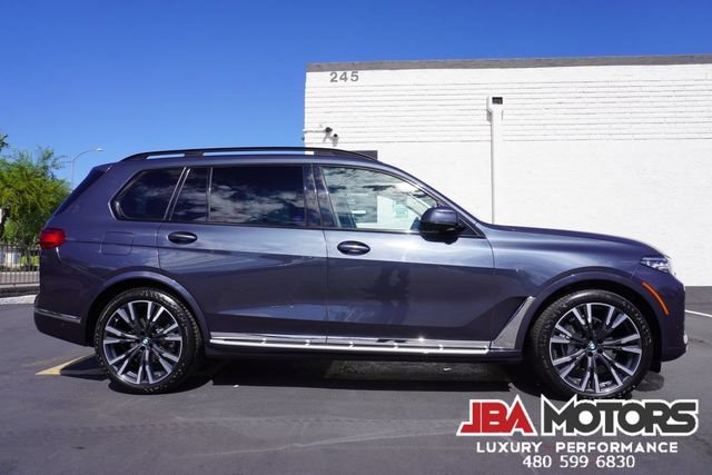 Used 2022 BMW X7 xDrive40i w/ Premium Package AWD/4WD image 12