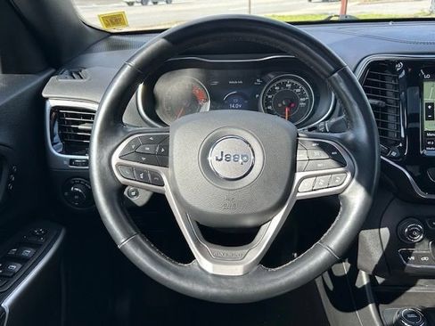 Used 2021 Jeep Cherokee High Altitude AWD/4WD image 16