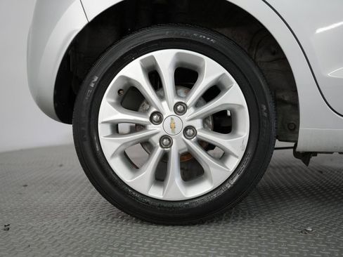 Used 2021 Chevrolet Spark LT FWD image 50