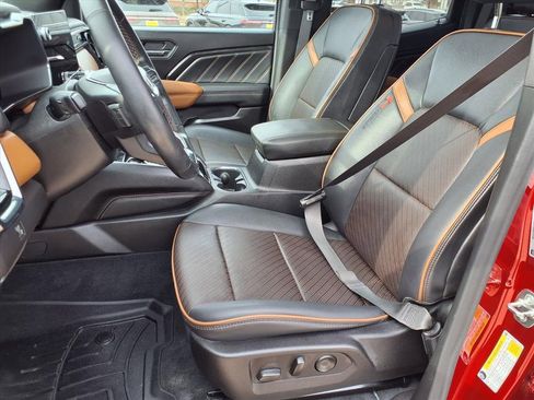 Used 2024 GMC Canyon AT4 w/ AT4 Premium Package image 23