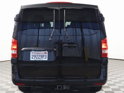Used 2022 Mercedes-Benz Metris Passenger image 5