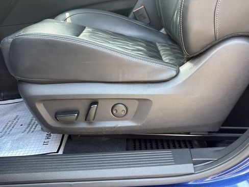 Used 2022 Nissan Rogue Platinum w/ Head-Up Display Package AWD/4WD image 16