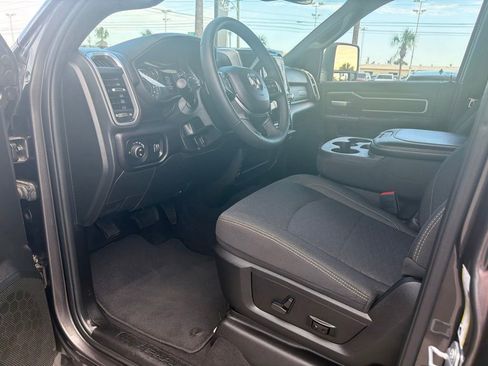 Used 2025 RAM 2500 Big Horn AWD/4WD image 8