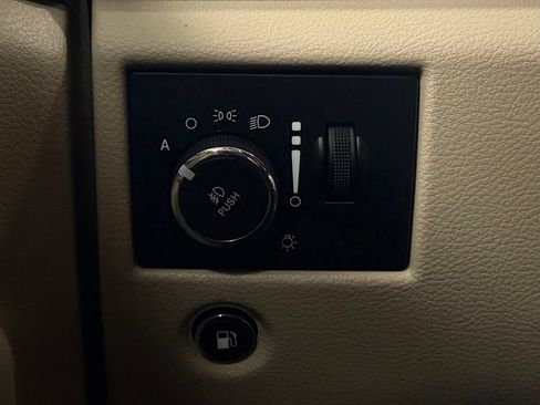 Used 2020 Jeep Grand Cherokee Limited AWD/4WD image 14