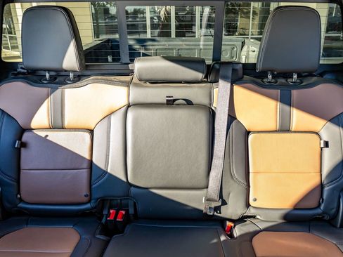 Used 2023 Chevrolet Silverado 3500 High Country w/ Z71 Off-Road Package image 31